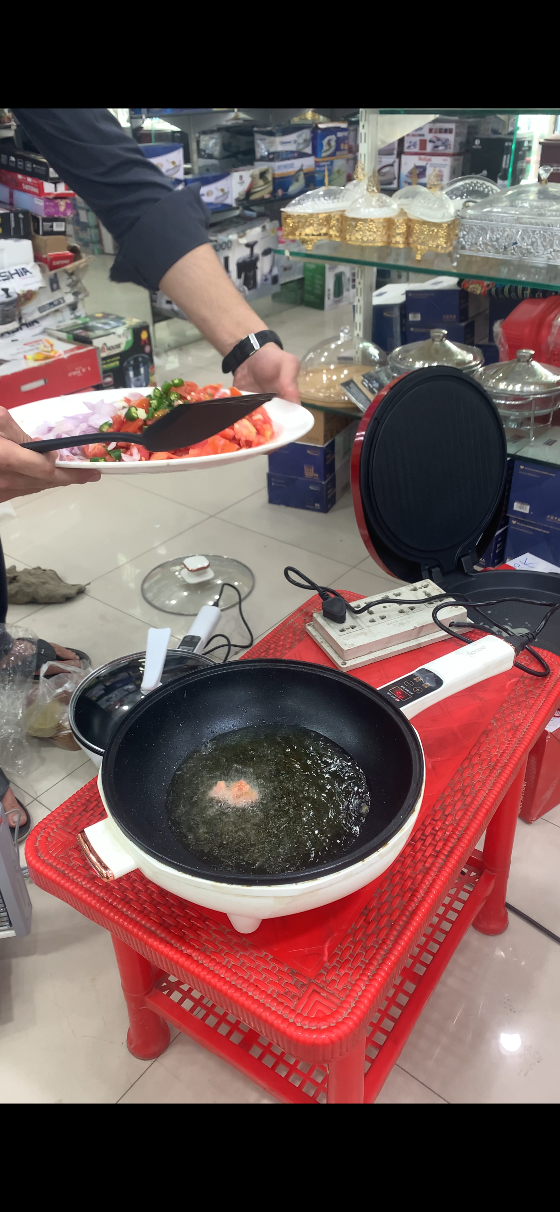 ELECTRIC COOKING PAN DIGITAL CONTROL