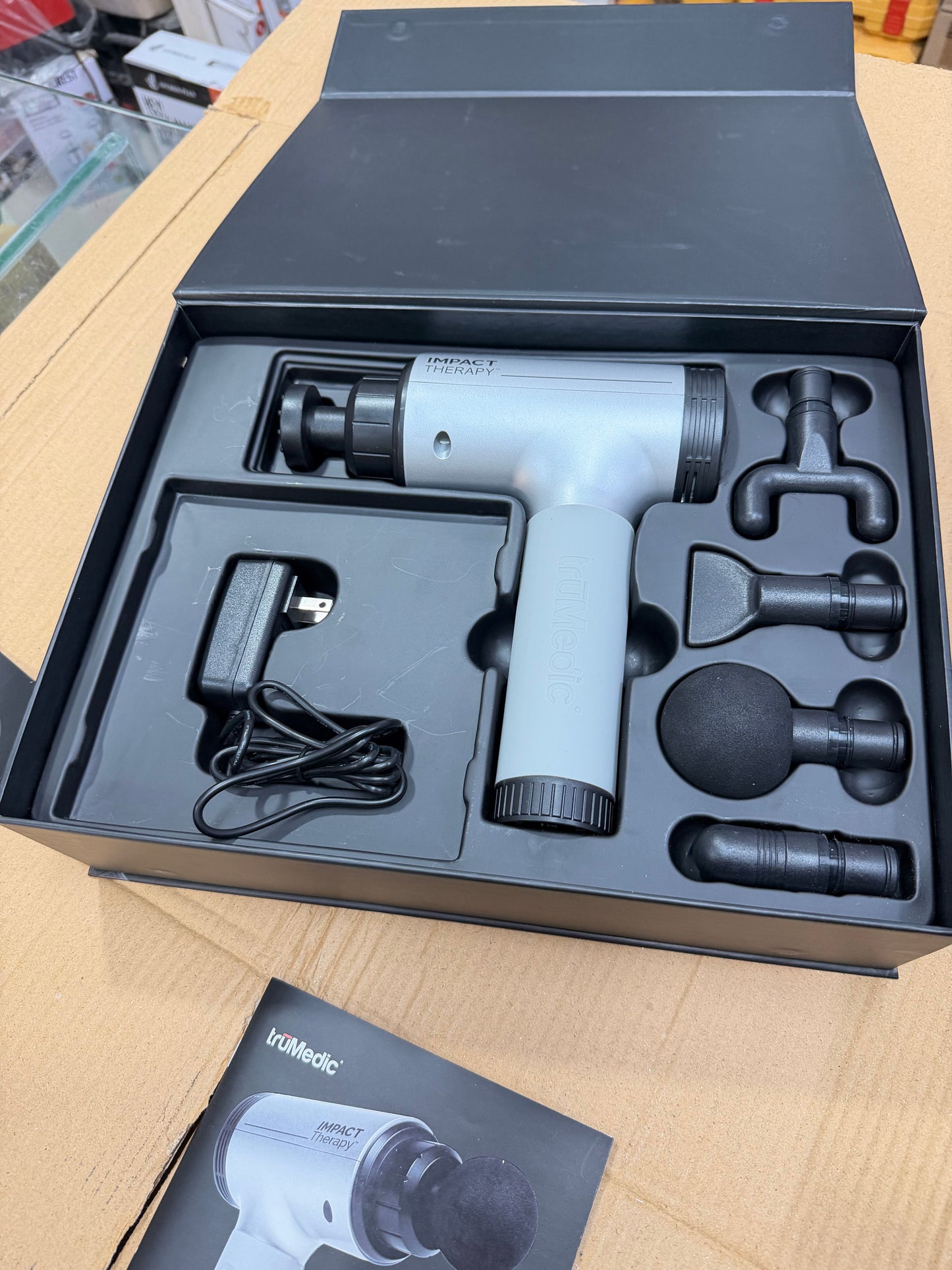 Lot imported TRuMedic massager . Best impect therapy massage gun .MASSAGER
