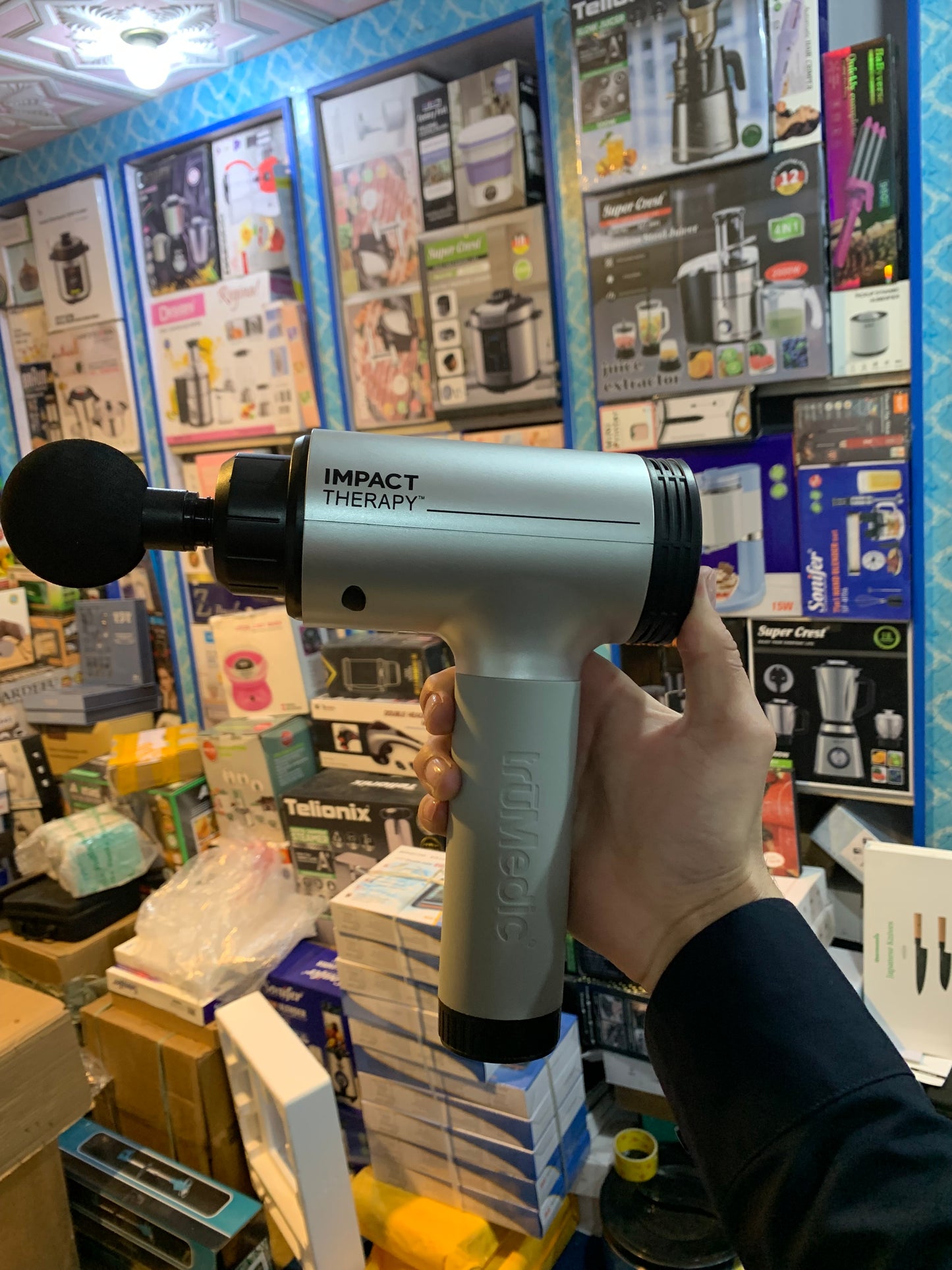 Lot imported TRuMedic massager . Best impect therapy massage gun .MASSAGER