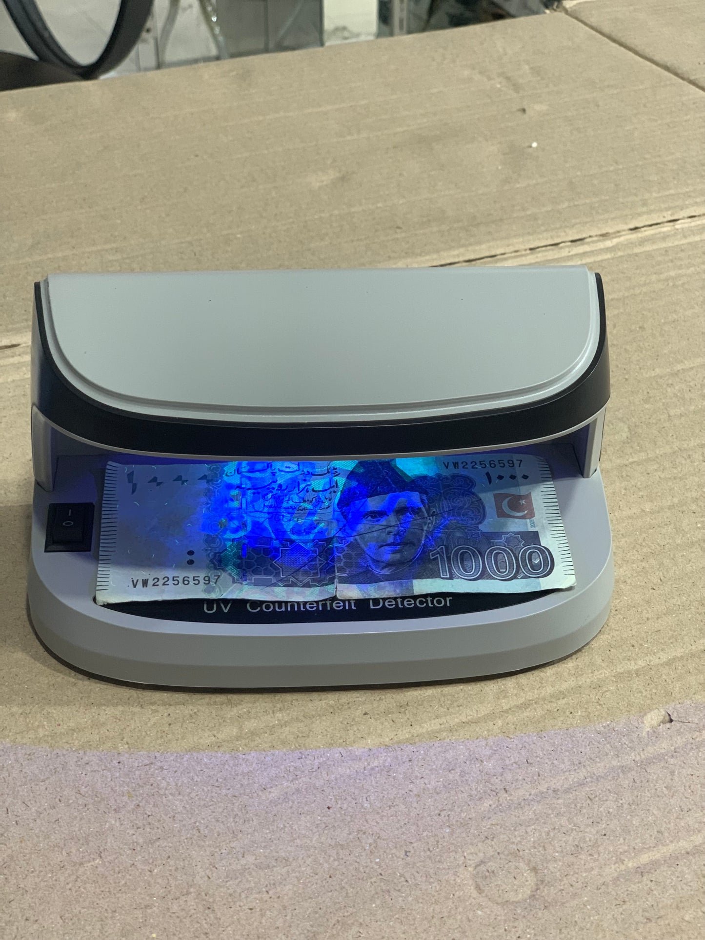 Rechargeable Fake Money Detector – Portable & Accurate Currency Checker