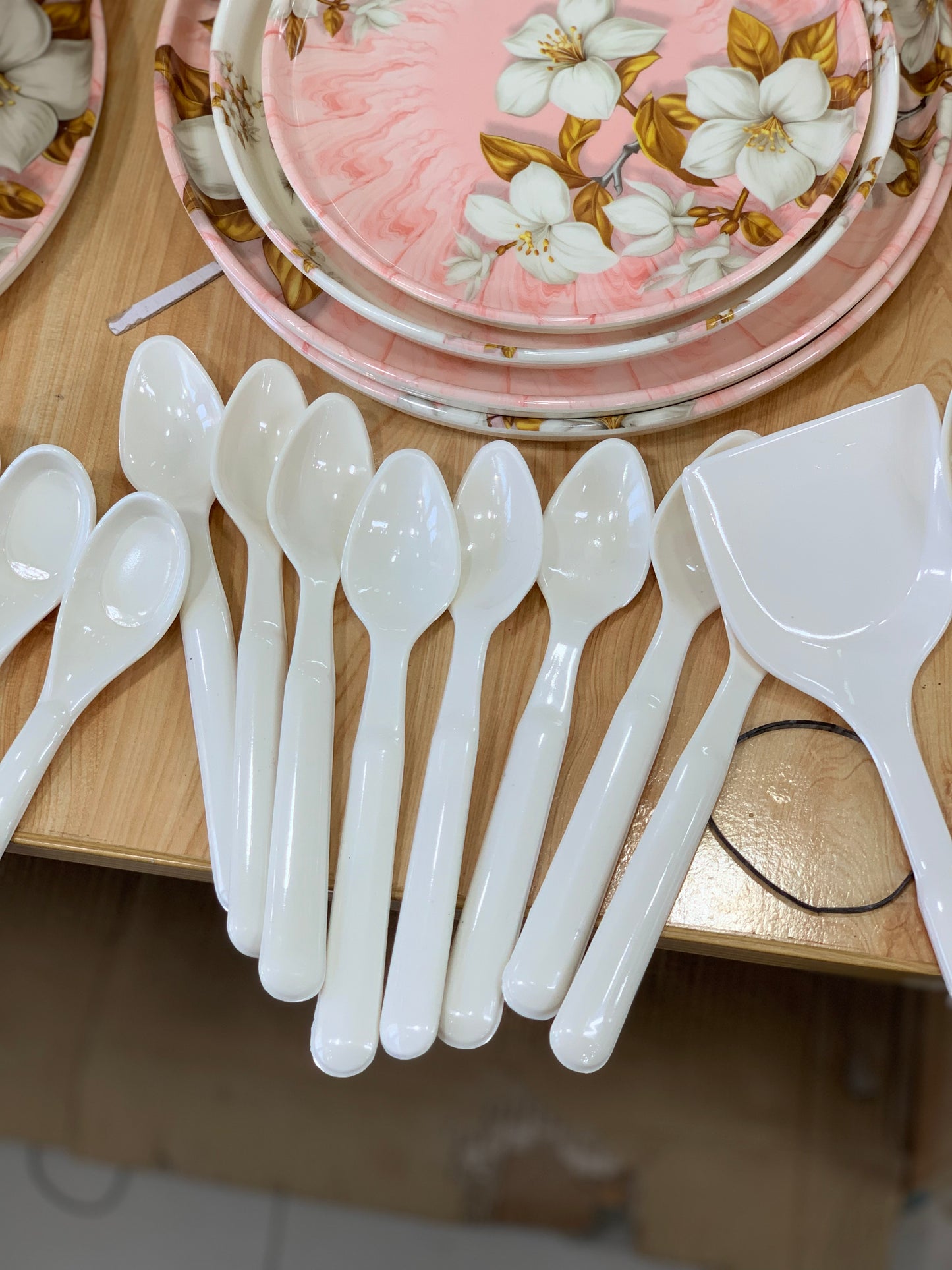 77 PCS DINNER SET DOUBLE GLAZED