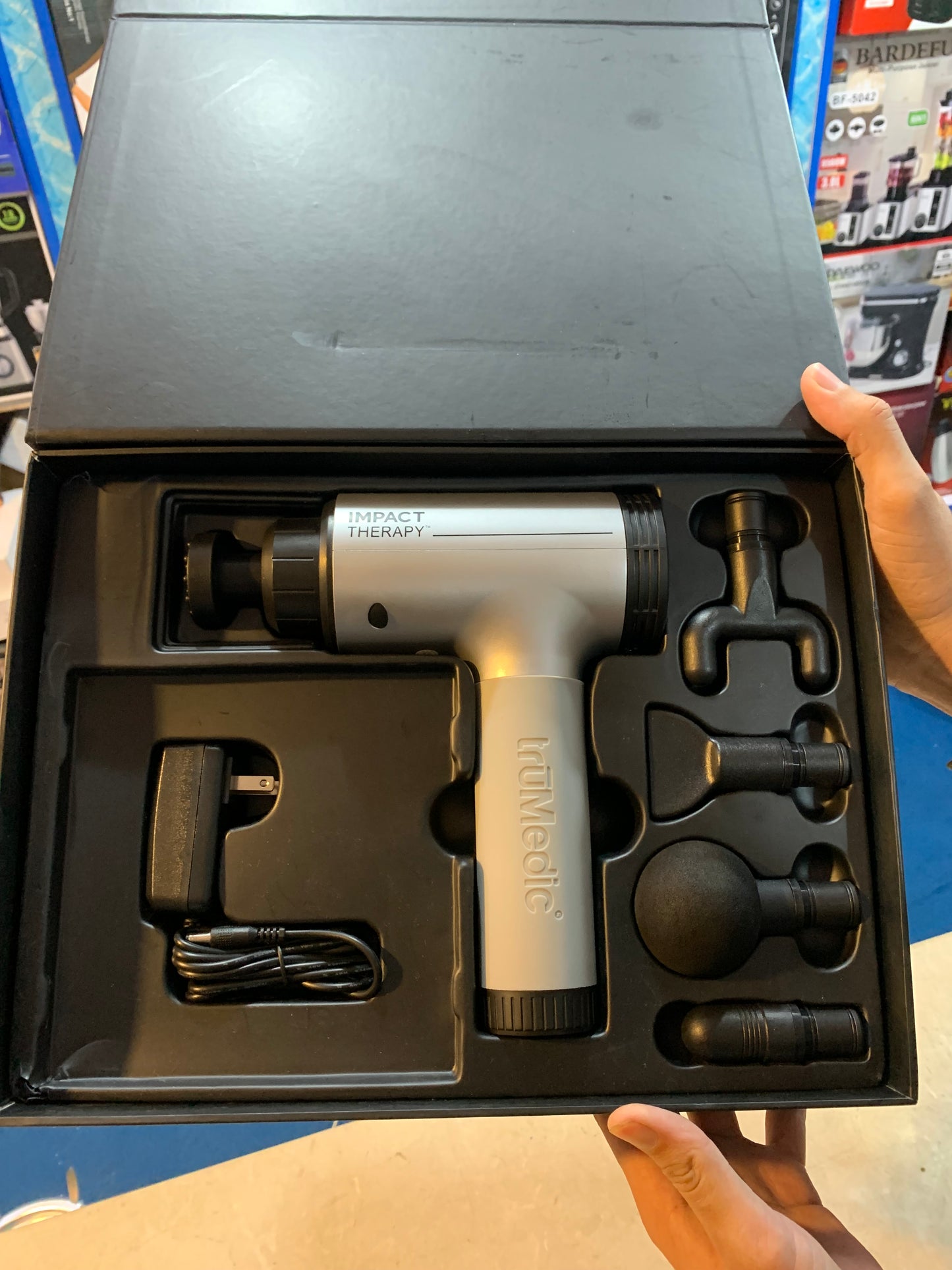 Lot imported TRuMedic massager . Best impect therapy massage gun .MASSAGER