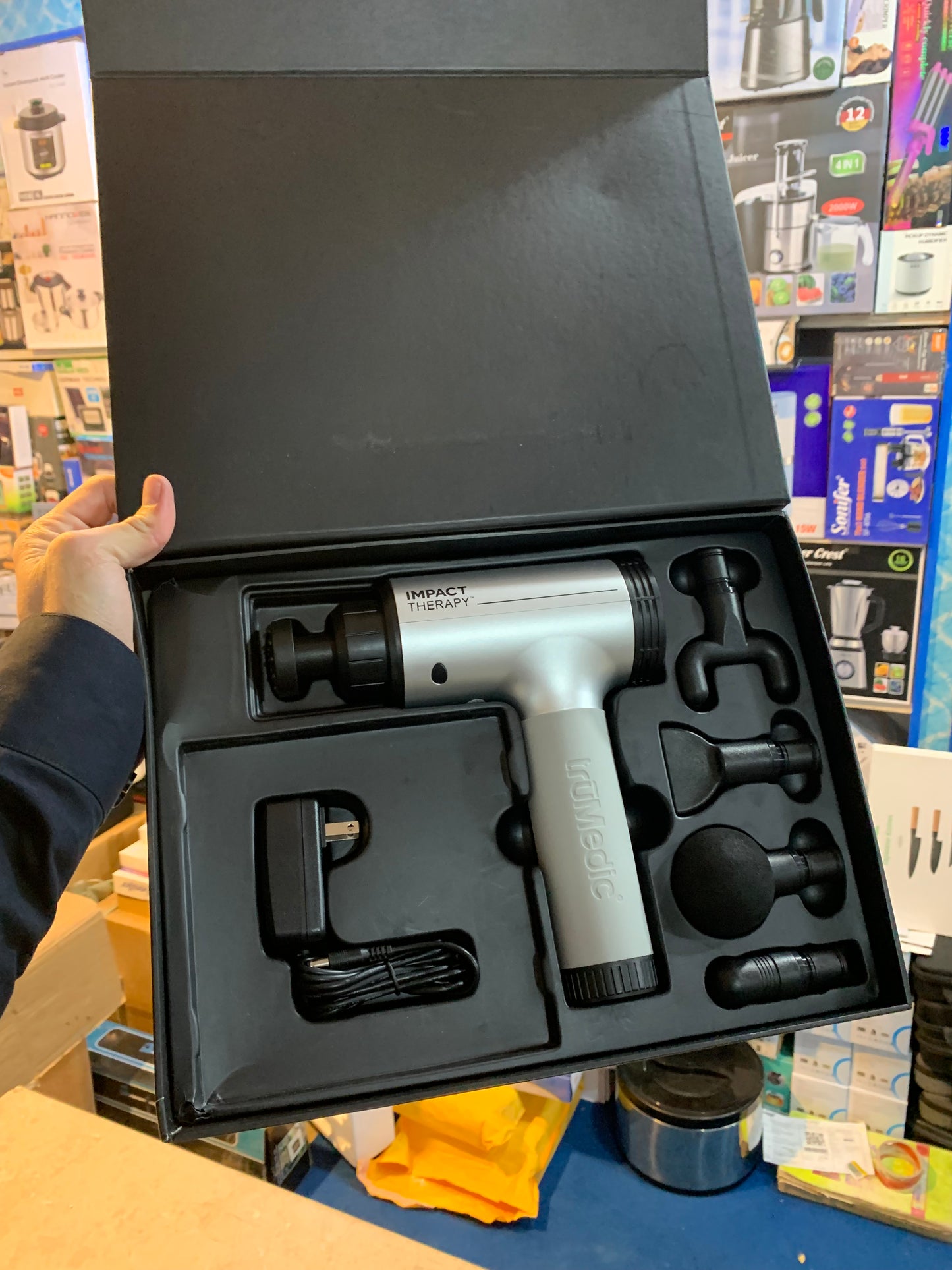 Lot imported TRuMedic massager . Best impect therapy massage gun .MASSAGER