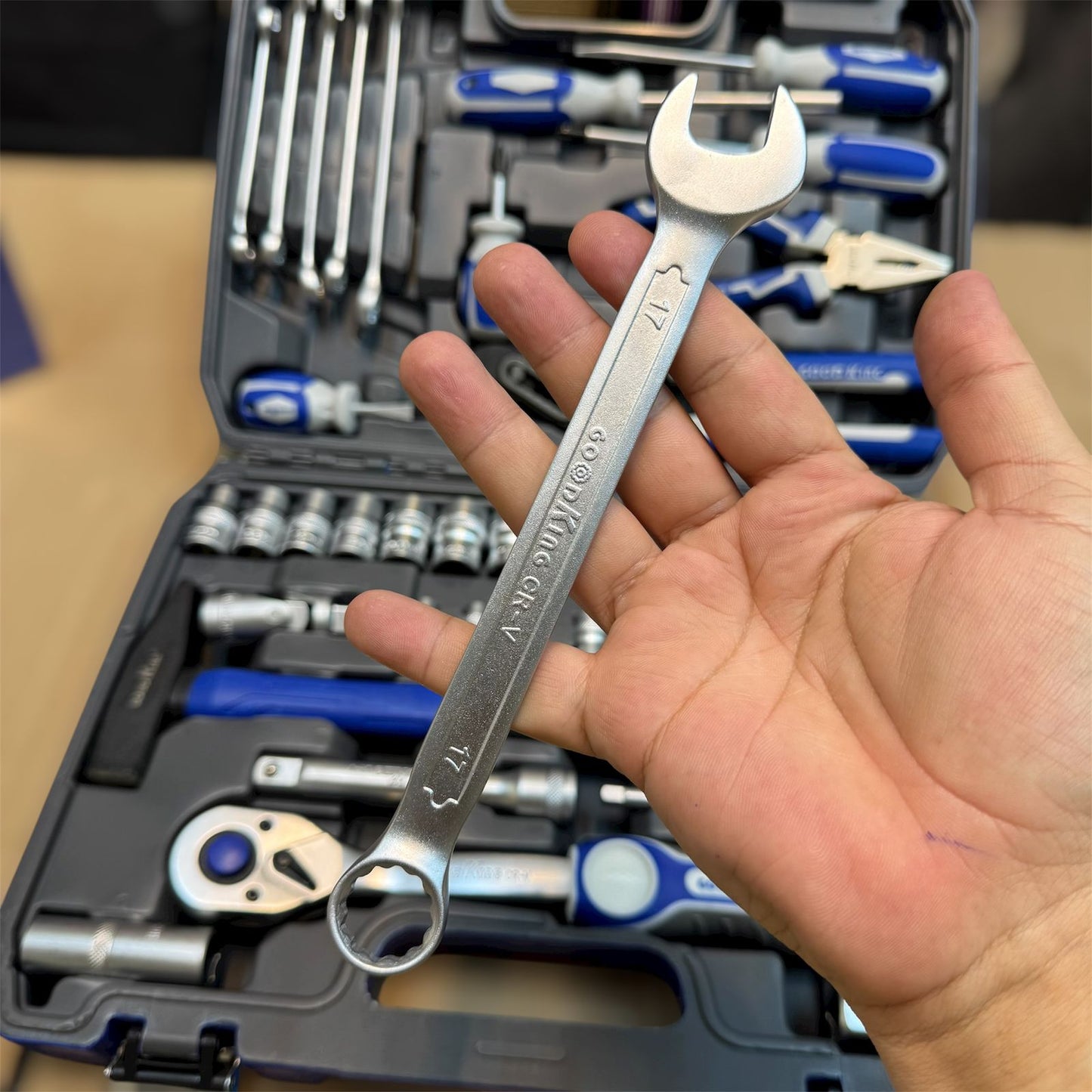 Russia GOOD KING Commercial 61 pcs tool bo