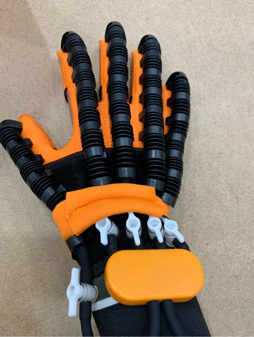 Portable hand triner meshine. Double hand
