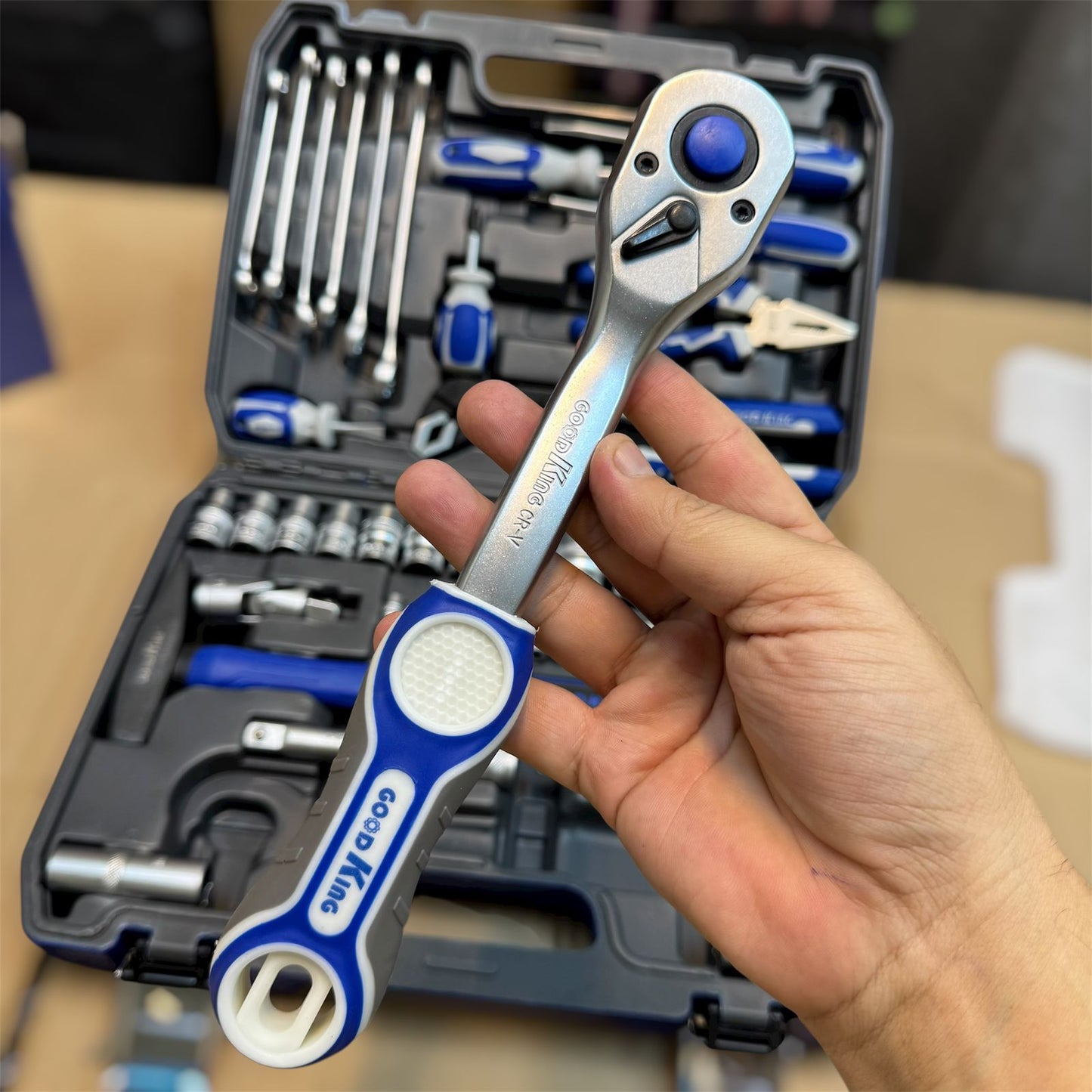 Russia GOOD KING Commercial 61 pcs tool bo